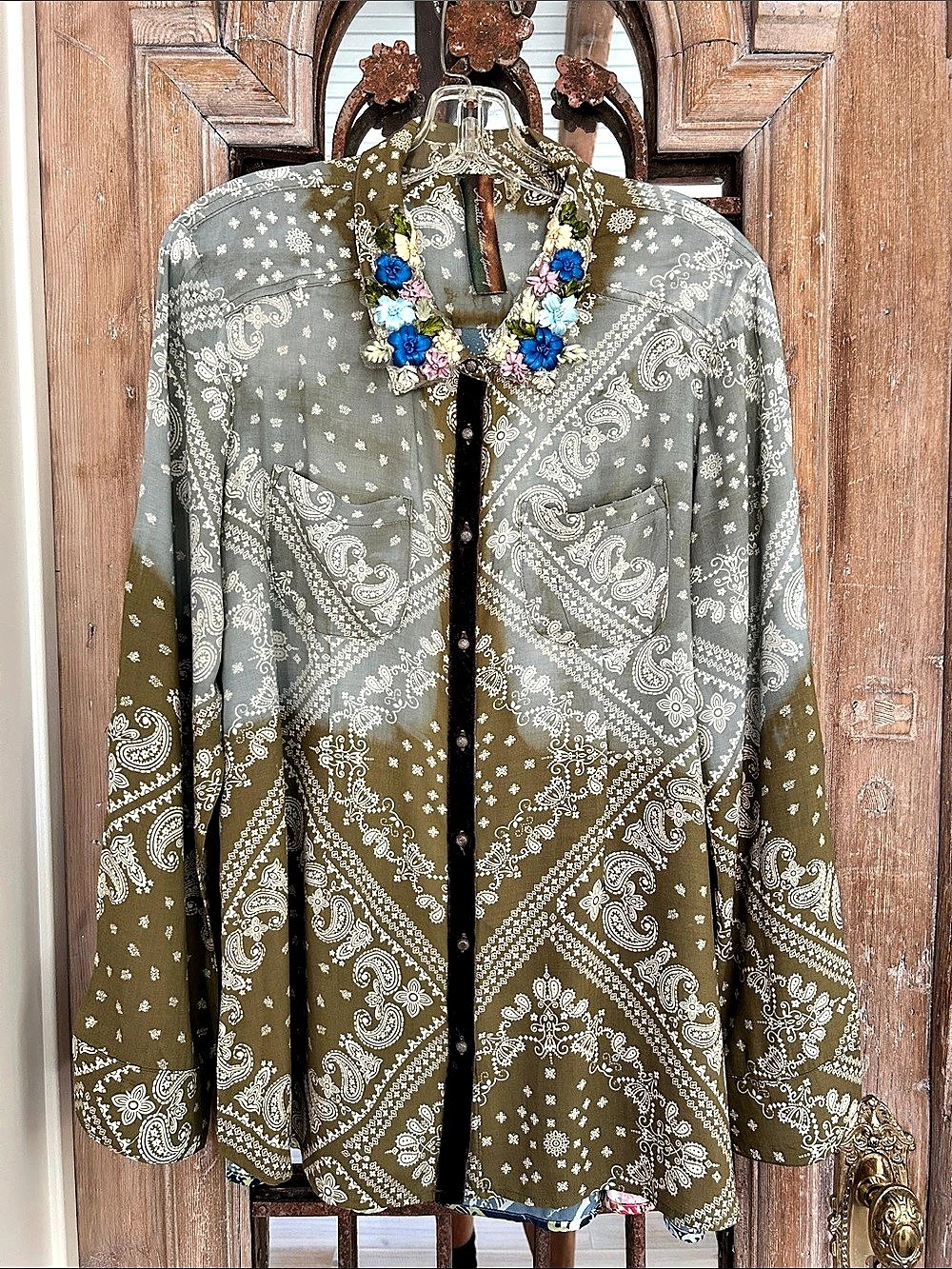 Aratta Silent Journey Paisley Button Down in Green & Blue